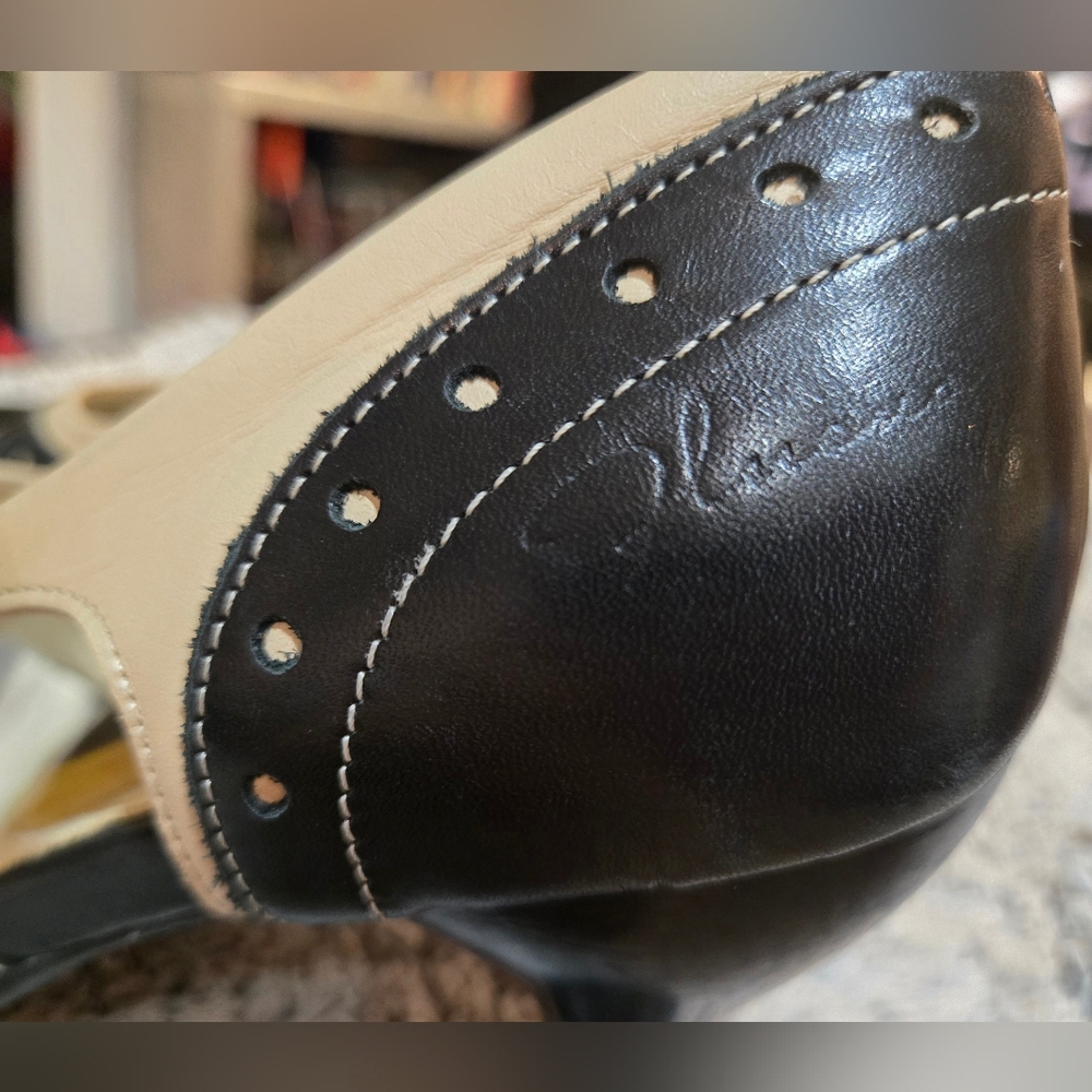 Elegant Black and Cream Women's Heels - Picture 12 of 12